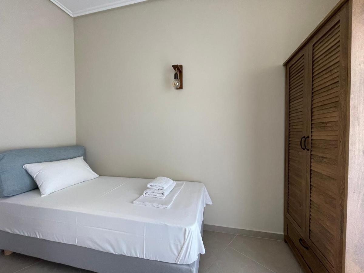 Helen Hotel Pórosz Kültér fotó