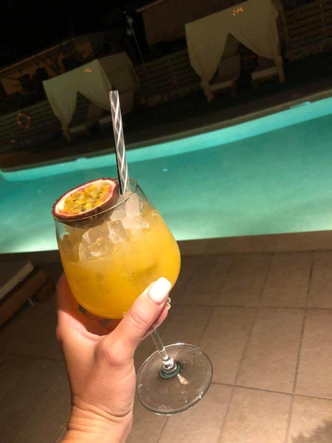Helen Hotel Pórosz Kültér fotó